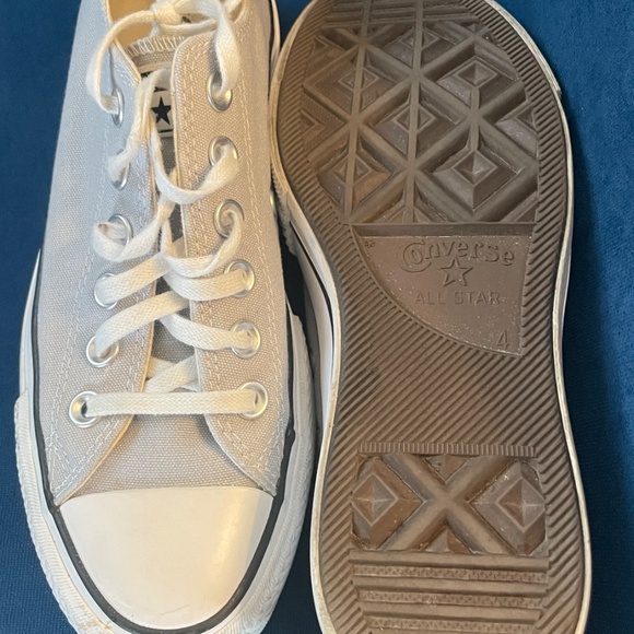 Grey size 6 women’s Converse low tops - Picture 5 of 5